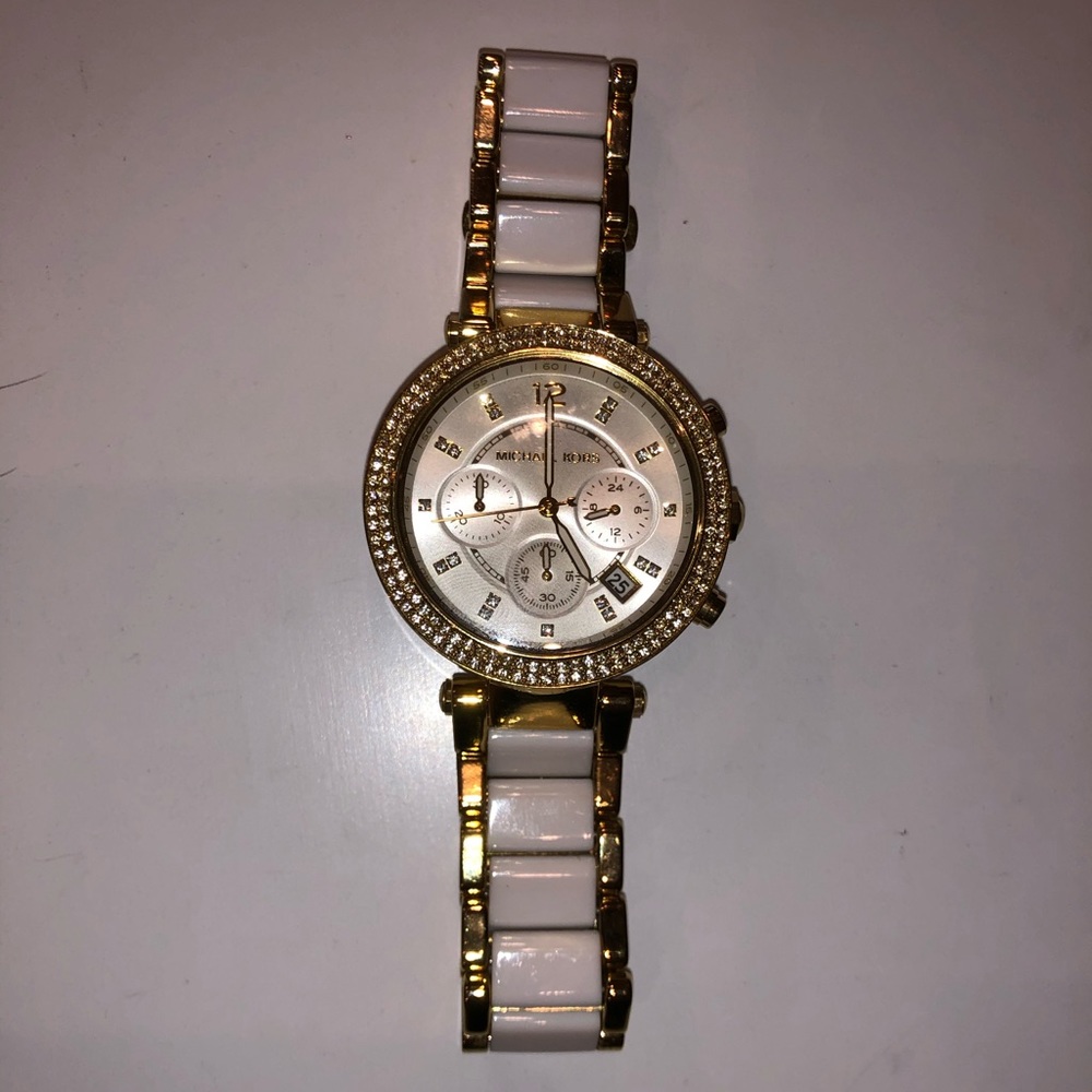Watch - Picture 2 of 4